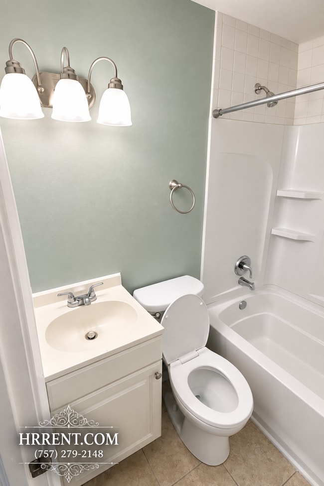 Photo - 2515 Markham St