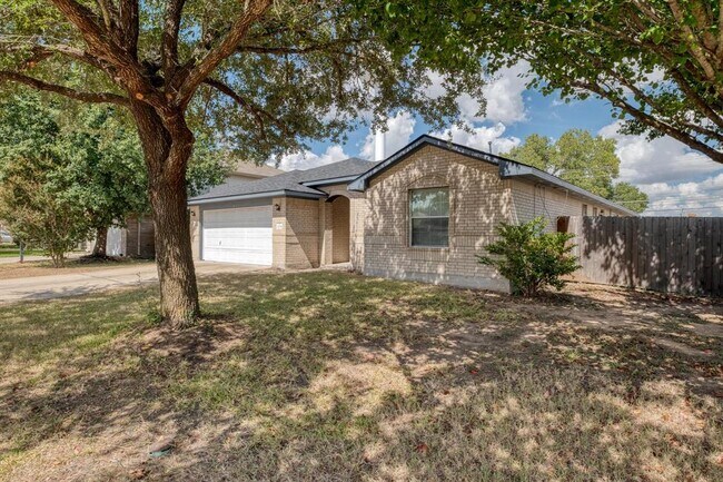 Photo - 1204 Delia Chappa Ln