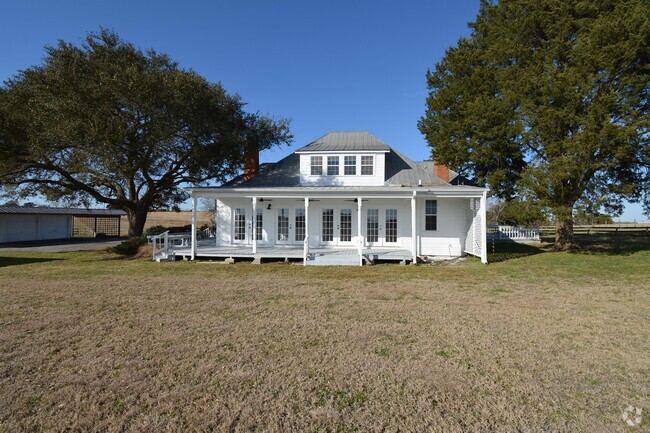 Building Photo - 3258 Farm to Market Rd 390 E Rental