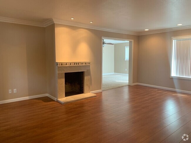 Building Photo - Spacious 3 Bedroom 2 Bath Home in Arden Ar...