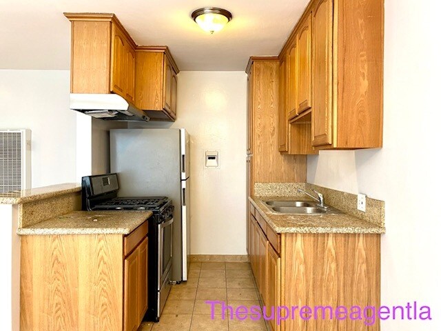 Photo - 1552 Brockton Ave Apartamentos