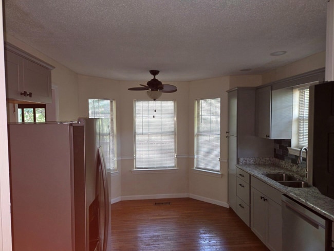 Photo - 2035 Rock Bluff Rd