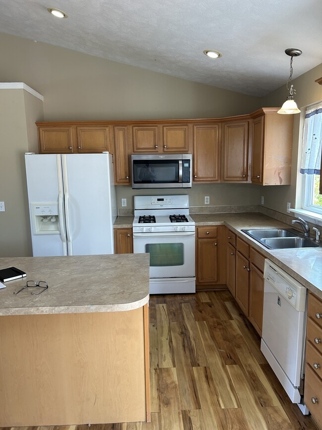 Photo - 4539 Pinehurst Ave SW
