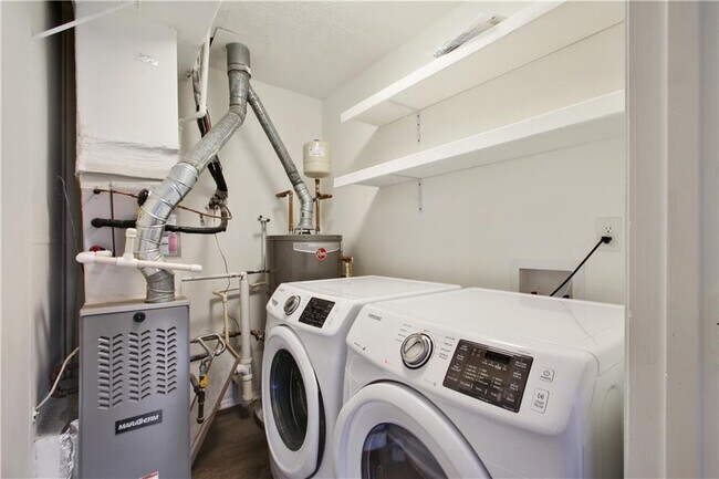 Photo - 210 Wynnes Ridge Cir SE Unit 210