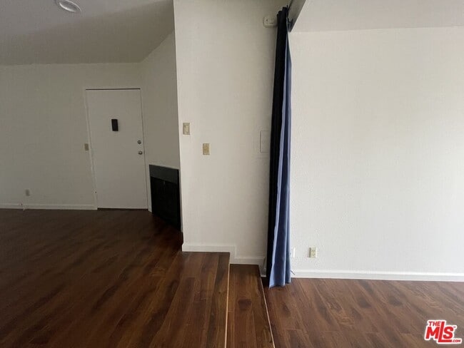 Photo - 1338 N Sierra Bonita Ave Unit 306