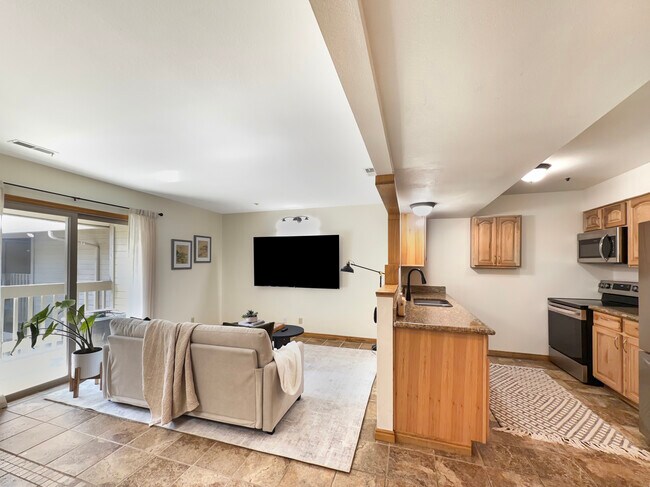 Photo - 1690 Upper Ironhorse Loop Unit Iron Horse C7