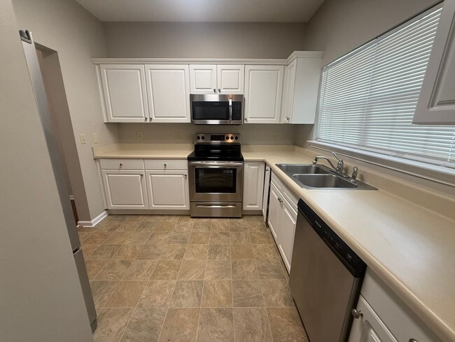 Photo - 760 Tavern Ct