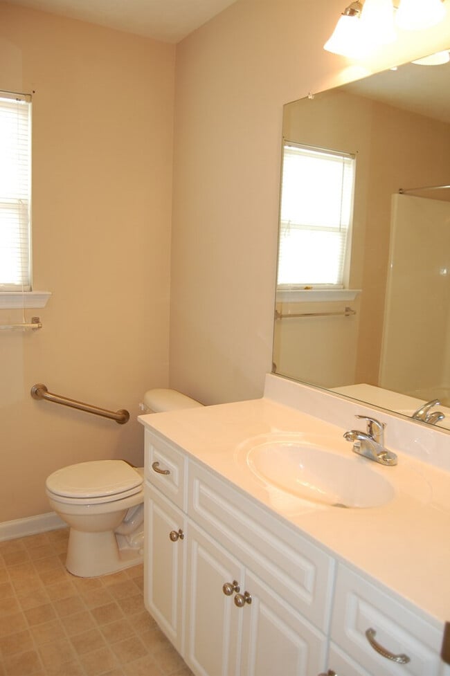 Photo - 900 Watsonia Dr