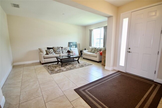 Photo - 1073 Cavan Dr