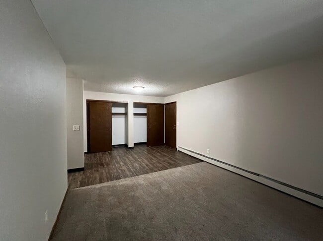 Photo - Pinewood Apartments