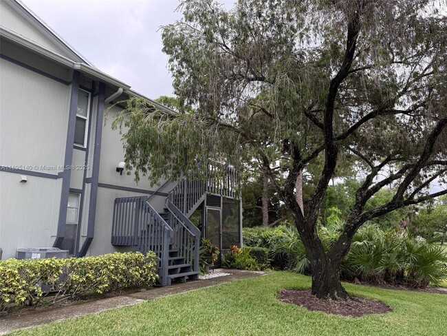 Photo - 8228 SE Croft Cir Unit J-8