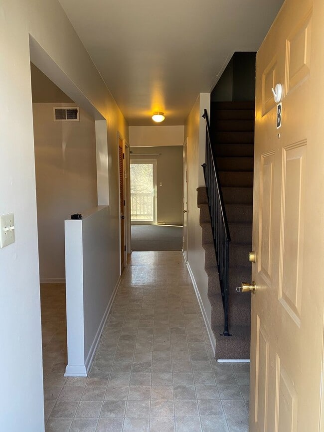 Photo - 282 McGavock Pk Unidad 282 B McGavock Pike
