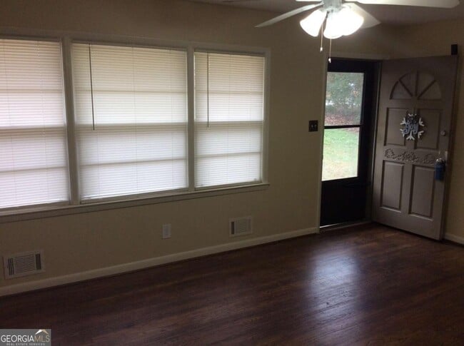 Photo - 3953 Camellia Trail