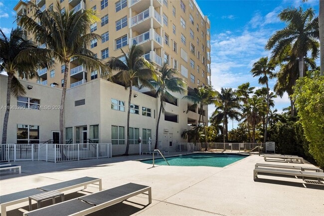 Photo - 1625 Kennedy Cswy Unit 1205G