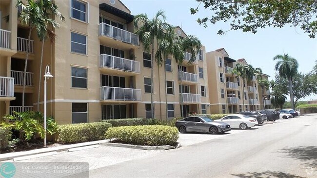 Building Photo - 649 E Sheridan St Unit 204 Rental
