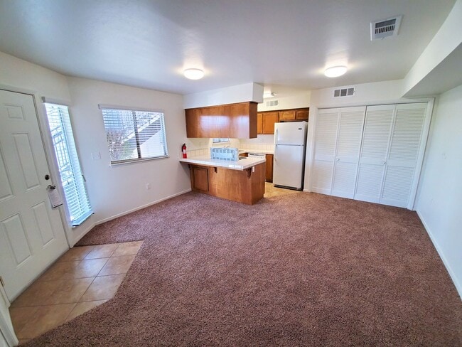 Photo - Great Condo for Rent!