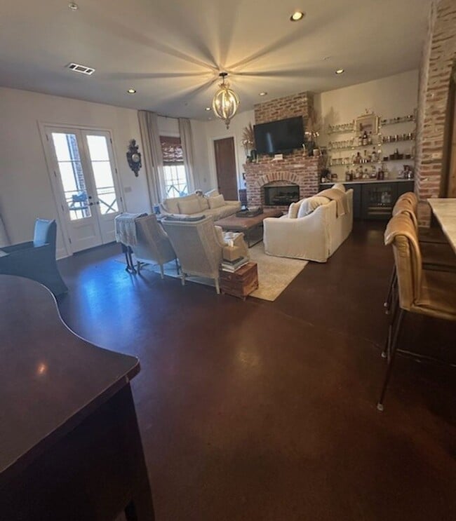 Photo - 3BR/3BA For Rent Unit 4105