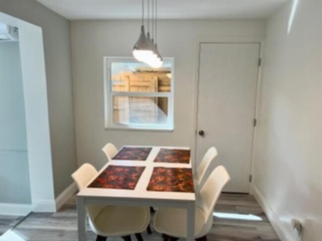 Photo - 200 NE 56th St