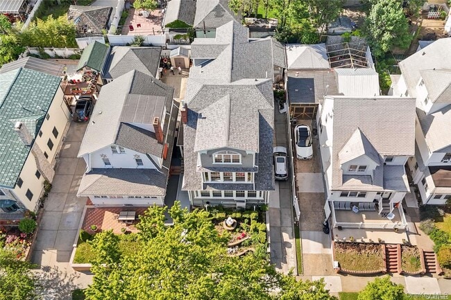 Photo - 148-19 87th Ave