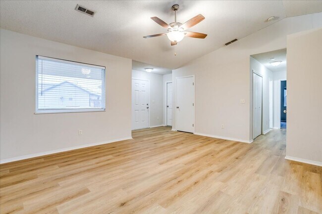 Photo - Adorable 3 bed, 1 bath