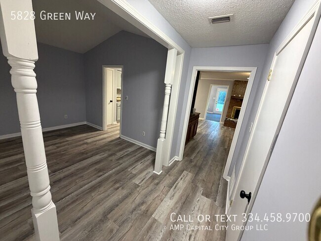 5828 Green Way