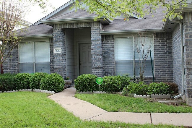 Photo - 3910 Bridgebay Ln