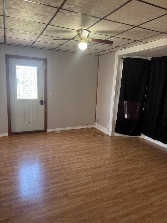 Photo - 316 E 2nd St