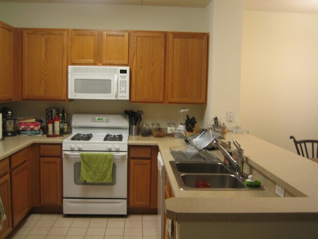 Photo - 656 Pearson St Unidad 208