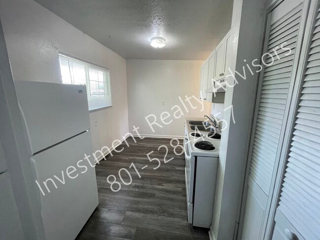 Photo - 1071 West 700 S