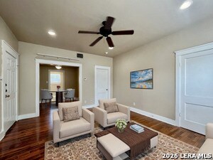 Photo - 1539 W Woodlawn Ave Unidad 2