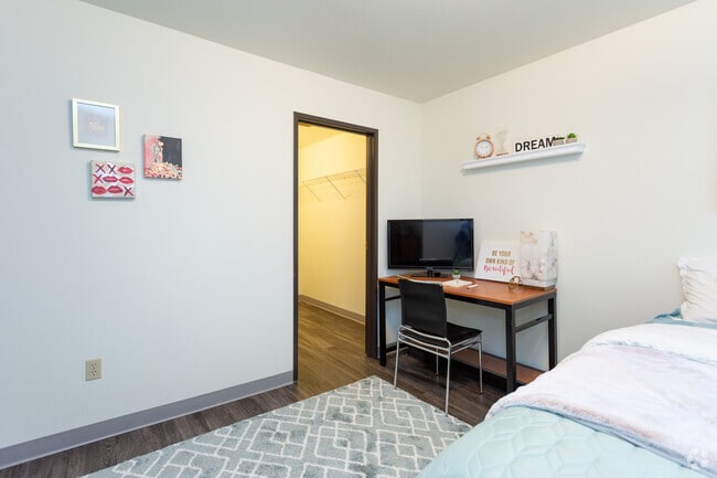 Oakwood Townhomes