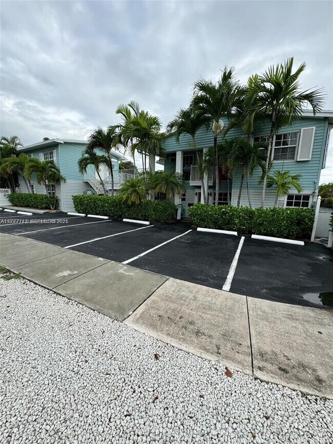 Photo - 65 NE 24th St Unit 65 B