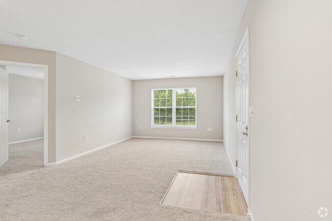 1BR, 1BA - 624SF - Living Room