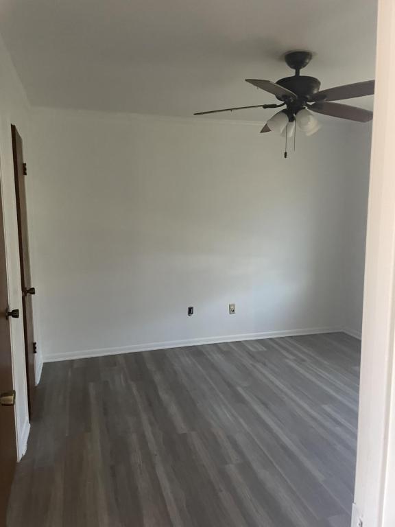 Photo - 1605 Saunders St