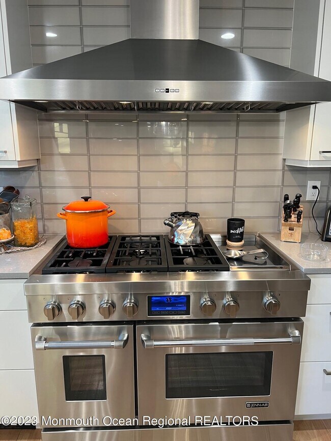 141 Osborn Ave House House Rental in Bay Head, NJ