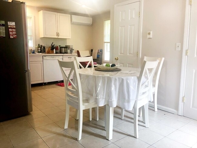 Photo - 257 Hudson St