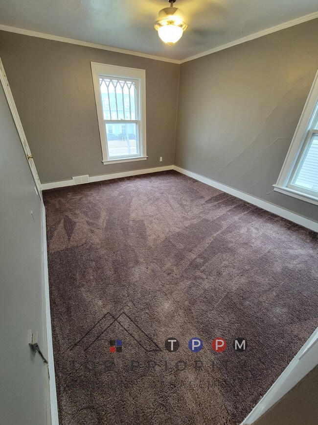 Living Room - 1427 2nd Ave SE Unidad 4