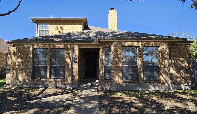 Building Photo - $2000 MESQUITE- Beautiful home with open f...