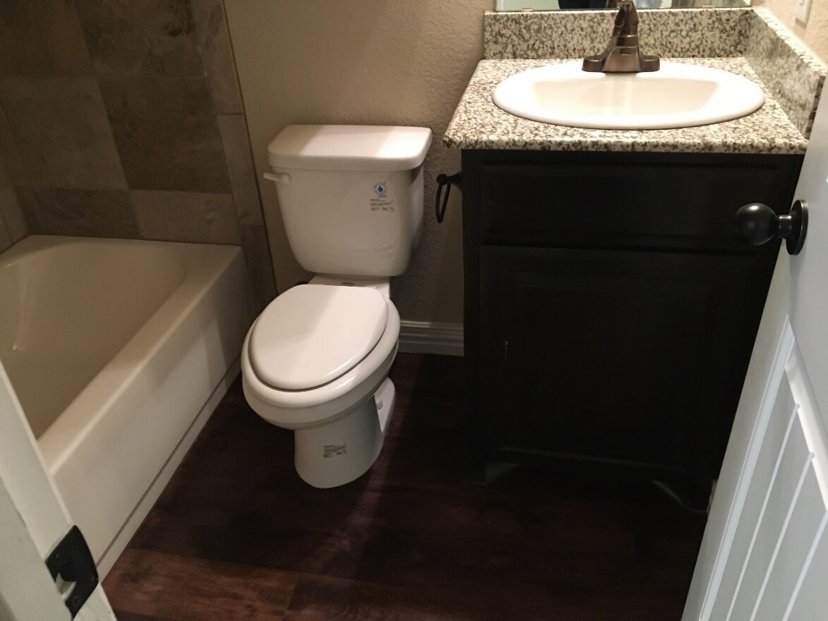 Photo - 555 S Lillian St