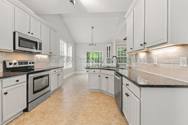 225 Carolina Town Ln