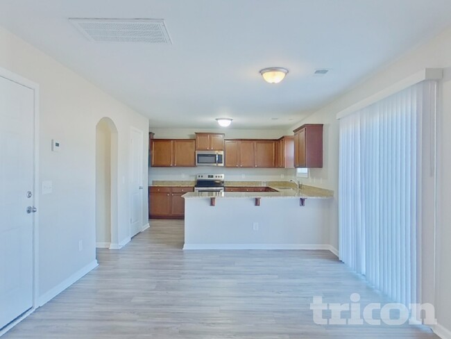 Photo - 831 Dovefield Ln