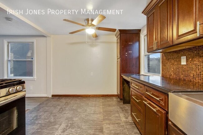 Photo - 15 Arbour Ln Unit Apt. 1 - Left