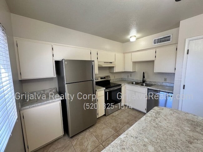 1014 E 12th St Unit 1014
