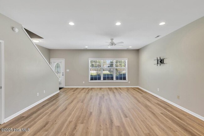 Photo - 101 Ole Field Cir