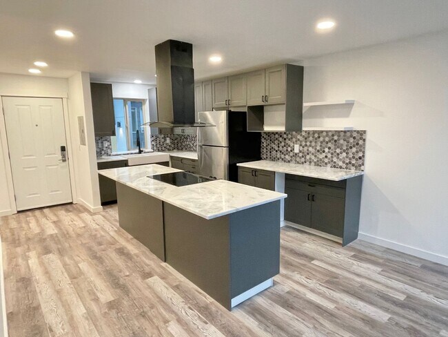 Photo - Remodeled End-Unit Condo in Sand Point wit...