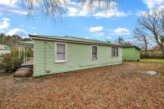 Photo - Renovated 3BR Gem in Sumiton