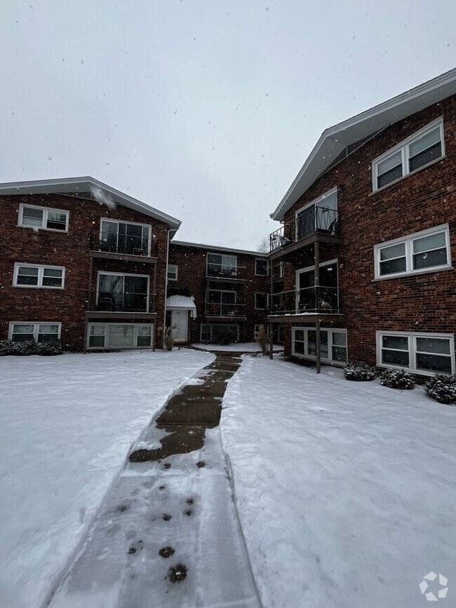 Building Photo - 5610 6th Ave Unit 1D Rental