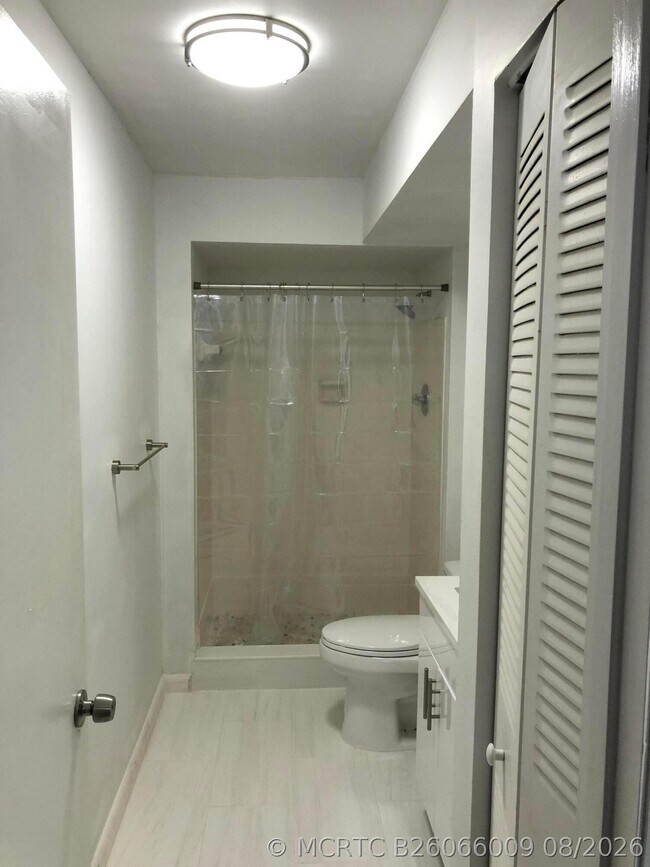 480 NW 20th St Unit 2140