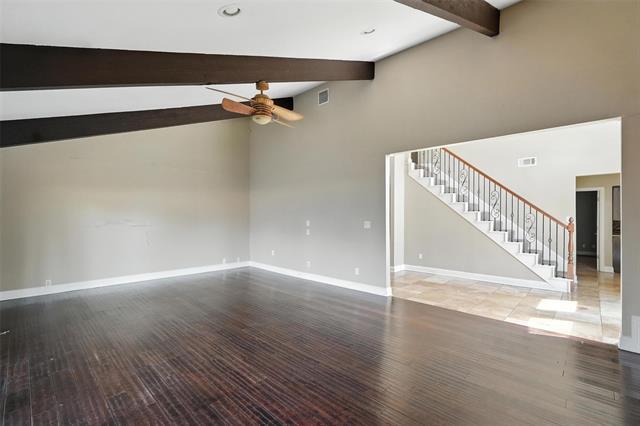 Photo - 2411 Meadow Creek Dr
