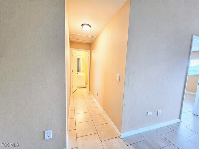 Building Photo - 1114 Harry Ave S